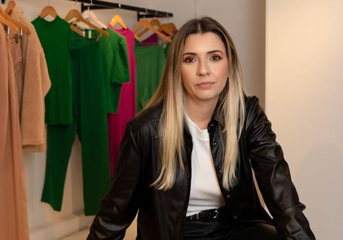 Retrato Corporativo de Flavia Venâncio