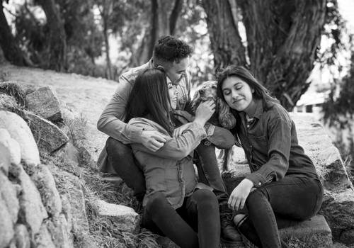 Familia de Un paseo por el Montículo