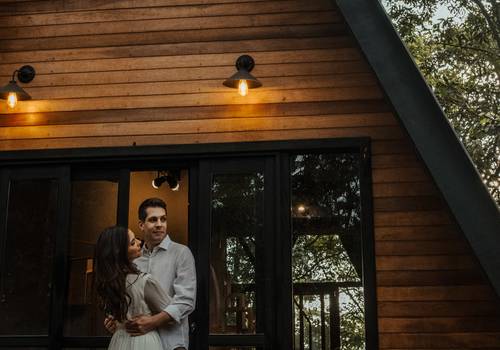 Ensaios de Ensaio Fotográfico Pré Wedding: Natur Haus Embu das Artes - Carolina e Marcelo