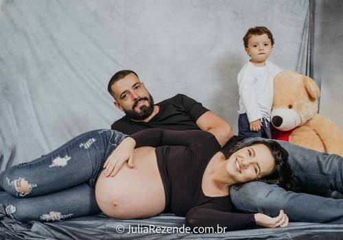 Gestante de Ensaio Fotográfico Gestante e Família: Estúdio Julia Rezende - Natalia e Diogo