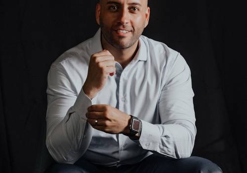 Profissional de Ensaio Fotográfico Profissional Masculino: Estúdio Julia Rezende - Marcos