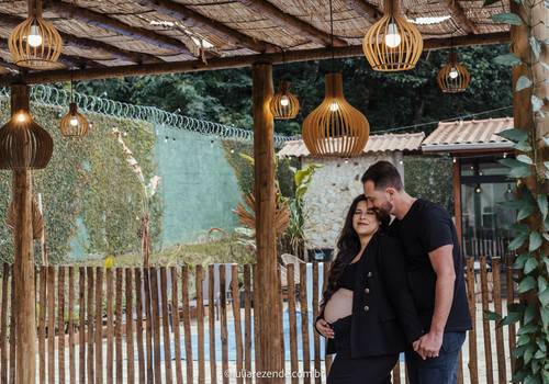 Gestante de Ensaio Fotográfico Gestante e Casal: Casa Jus Serra - Jéssica e Rafael