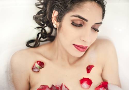 Woman of Pregnancy - Life Style - Boudoir- Maternity