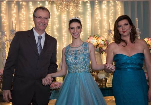 ENSAIO FOTOGRÁFICO DE DEBUTANTE