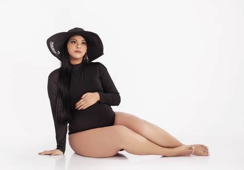Figurinos Gestante de Body Preto
