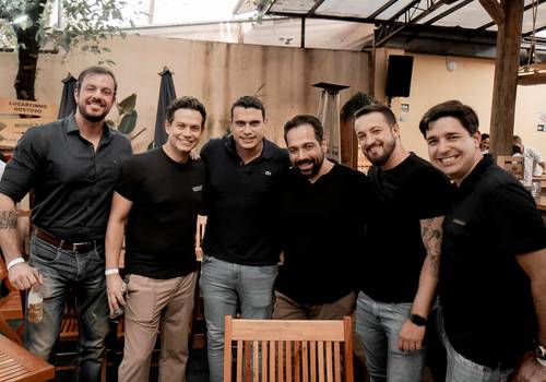 Corporativo de CONFRATERNIZAÇÃO FINAL DE ANO- MARMARA