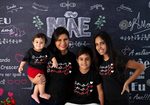 Dia das Mães  de Joaquim, Vitoria e Felipe Mamãe Tatiani 