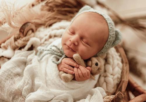 Newborn de A Chegada do Conrado