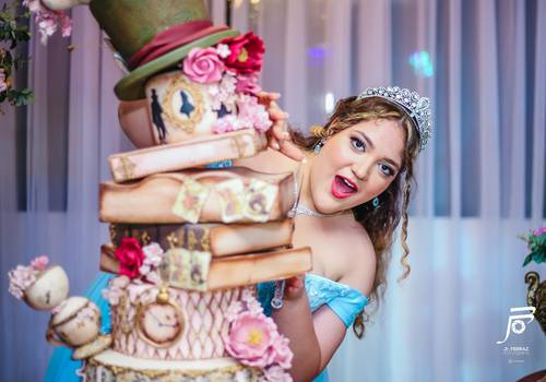 Debutante de Alice - 15 Anos