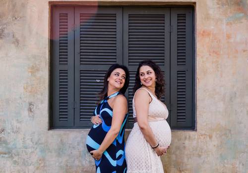 Gestante de Bia e Carol