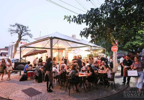 Eventos de Mercado Poró de Natal agita badalada esquina no Cambuí