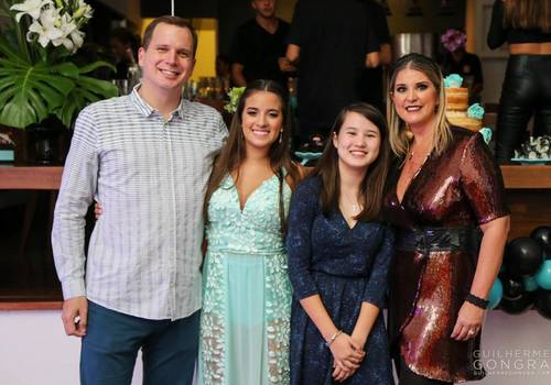 Eventos de Festa de Giulia Ploetterle agita espaço Loft no Gramado em Campinas