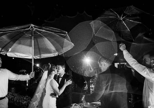 CASAMENTO de Jaque e Maike - Vai na chuva mesmo!