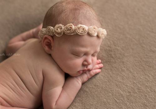 Newborn de Amelie - 8 days old - Baby Photographer Berkshire