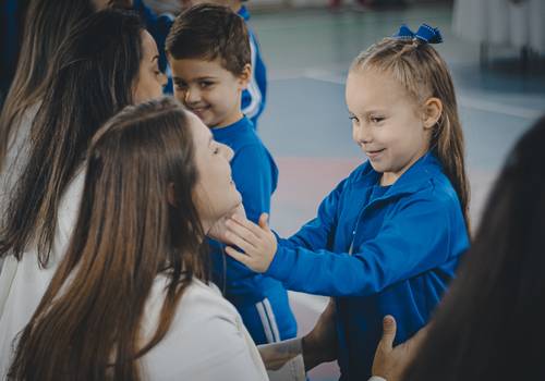 Educação de Dia da FAMÍLIA na Escola da URI, 09/05