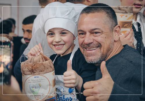 Educação de Festa da família, 1ª noite, 12/08