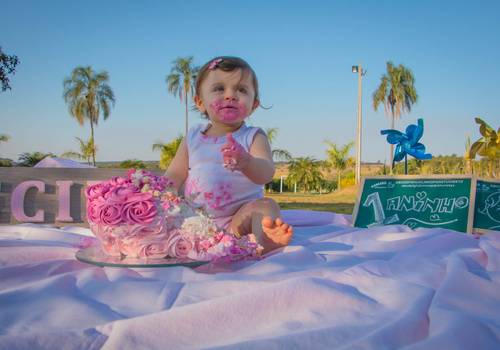 Infantil de Smash The Cake 1 ano Cecília 