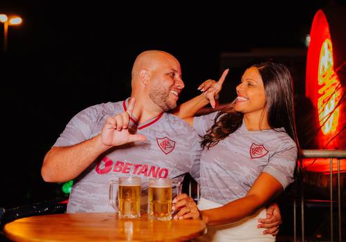 Pré Wedding de Ensaio de Casal no Parque da Cidade e no Bar | Karol e Rafael