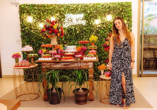 Aniversários Adultos de Aniversário de 18 anos da Beatriz