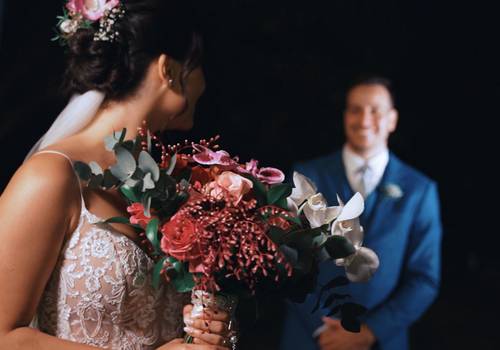 Histórias reais de Tathiane e Vinicius