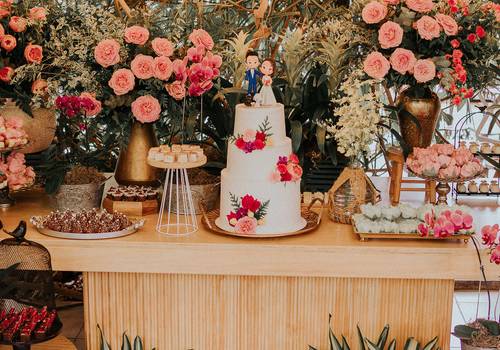 Sítio Enfesta de Decoração Romântica no Sítio Enfesta