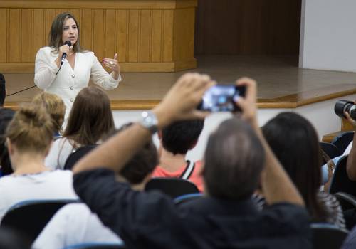 Evento Corporativo de Palestra Corpo & Mente - Dra. Isabella Assis 
