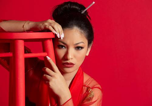 Editorial de Naomie Shigaki | Red on Red