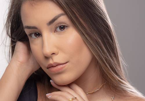 Editorial de Juliana Ligmanovski | Acordei linda!