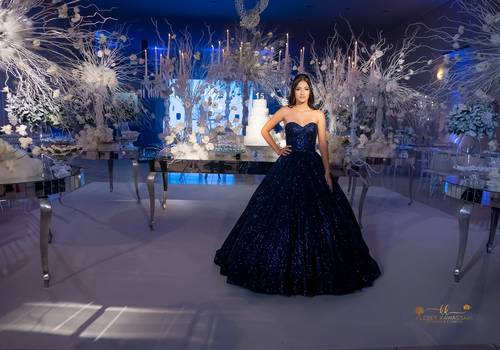 Debutante de ANIVERSARIO 15 ANOS ANA LAURA