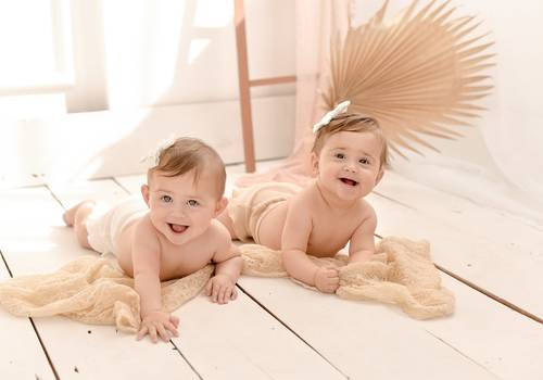 BEBÊ de Julia & Laura 6 meses