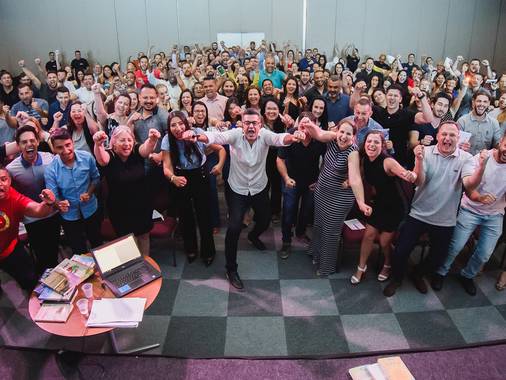 Corporativo de Treinamento Academia de Líderes - Luiz Queiroga