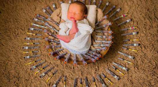 NEWBORN de NEWBORN - BERNARDO