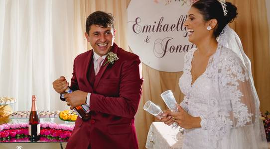 Casamentos de Emikaelly e Jonatas