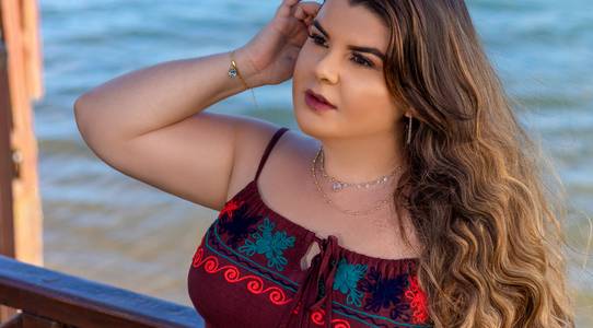 Ensaio Feminino - Externo de ENSAIO FEMININO - LAÍS VILELA