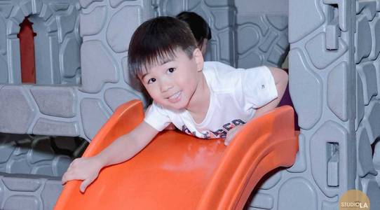 Festa Infantil de Aniversário dos gêmeos Naomi e Kenzo - Temas Carros e Princesas