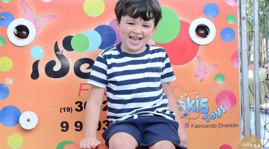 Festa Infantil de Aniversário do Gabriel - Buffet ao ar livre em Holambra, tema Batman