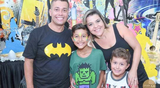 Festa Infantil de Aniversário dos irmãos João Guilherme e Mateus - Temas Balada e Batman
