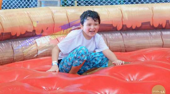 Festa Infantil de Aniversário do Gabriel - Espaço infantil com brincadeiras ao ar livre