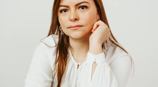 Corporativo de Bruna Mattos