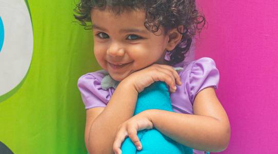 Fotografia Infantil de 2 anos Isadora - Monstros S.A