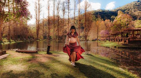 Gestantes de Ensaio gestante na cidade de santo Antônio do Pinhal 