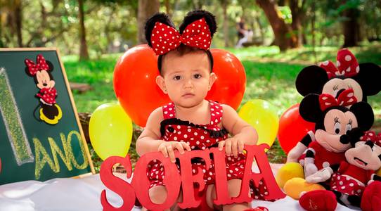 Infantil de Smash The Cake da Sofia