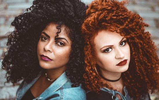 Retratos de Débora Luz e Jéssica Barbosa