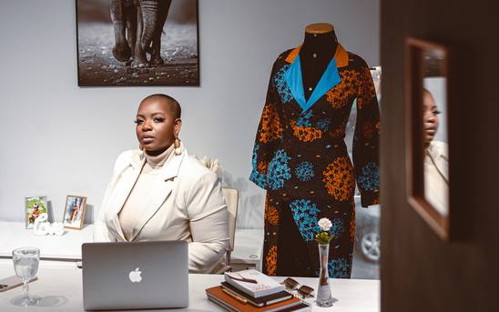 Ensaios Corporativos de Claudete Alphonsus