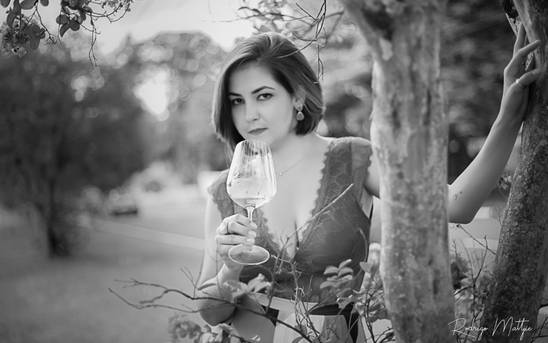 Ensaio Feminino  de Ensaio pertinho de casa - Marihá Wine 
