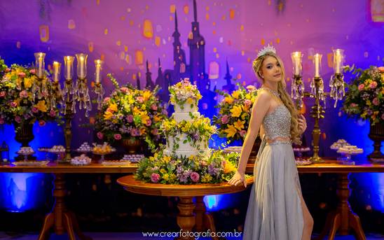 Aniversários de 15 Anos Julia 