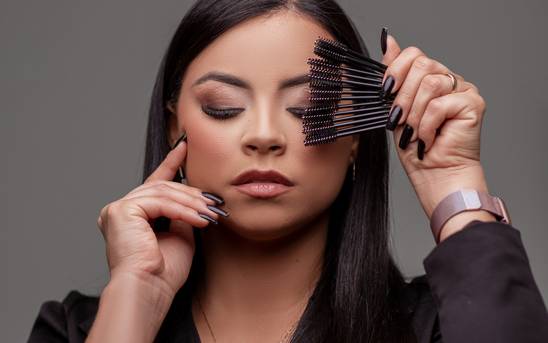 Retratos Corporativos de Bruna Hellen - Lash designer