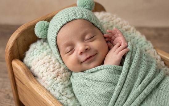 NEWBORN de Newborn Menino