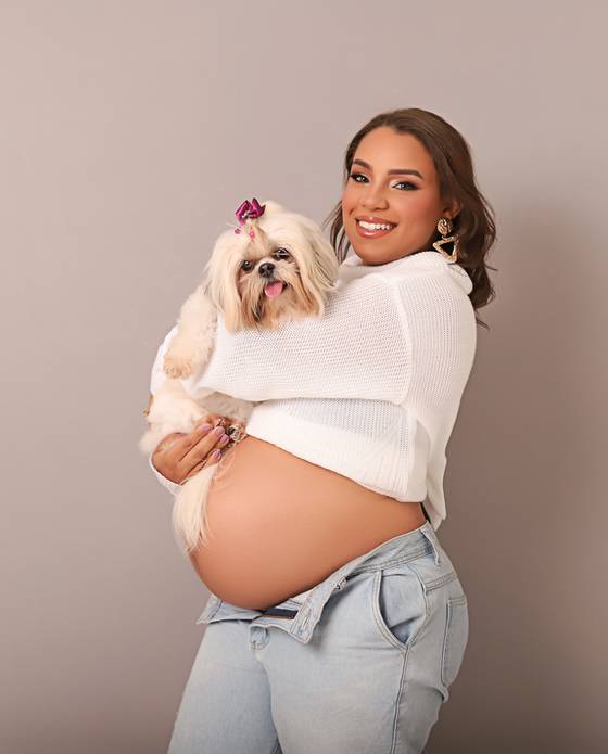 Gestante (Estúdio) de Kassia