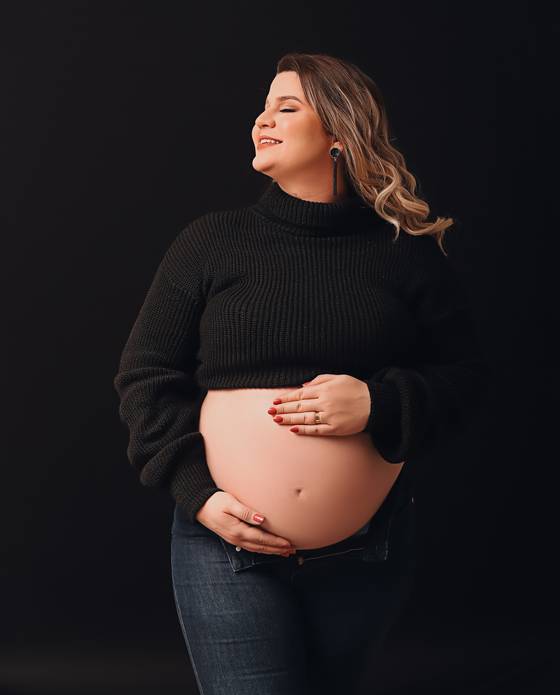 Gestante (Estúdio) de Scheila